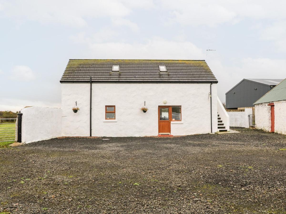May'S Cottage Бушмілс Екстер'єр фото